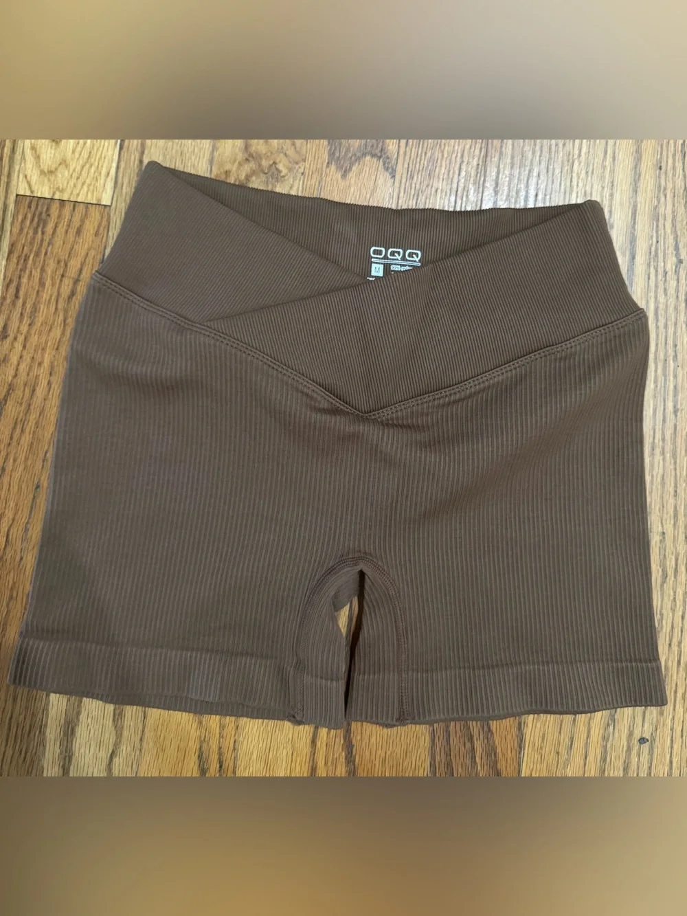 V-Waist Ribbed Bike Shorts — Brown